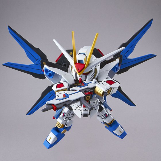 SD건담 EX 스탠다드 006 기동전사 건담 SEED DESTINY 스트라이크 프리덤 건담