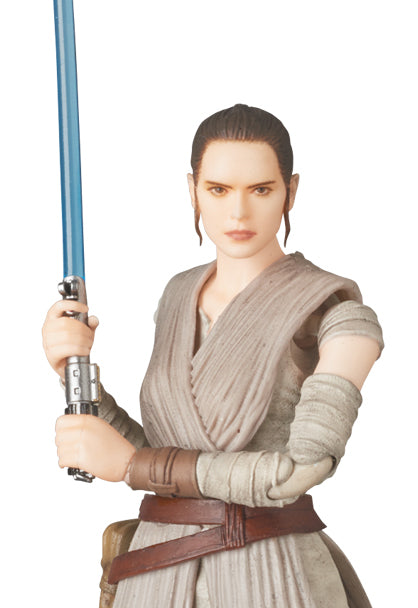 MAFEX STAR WARS REY