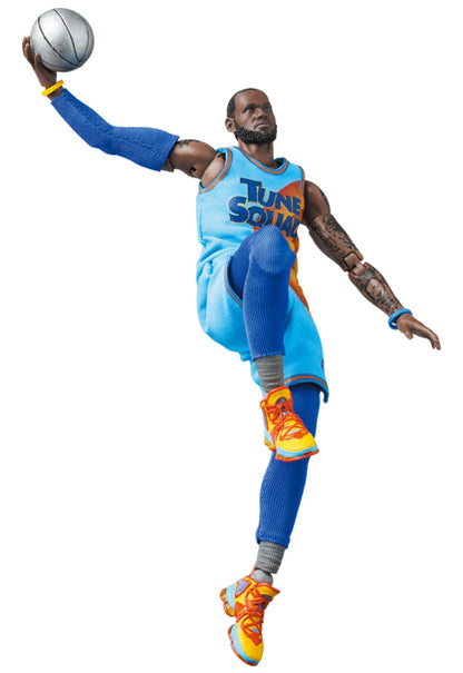 MAFEX SPACE JAM LeBron James SPACE JAM A NEW LEGACY Ver.
