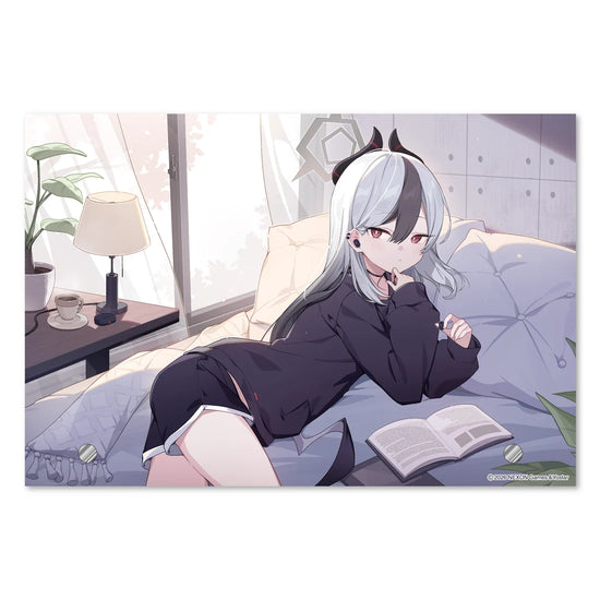 カヨコ アクリルプレート(ZE300 for ASMR Blue Archive Edition) 正面アングルの製品写真