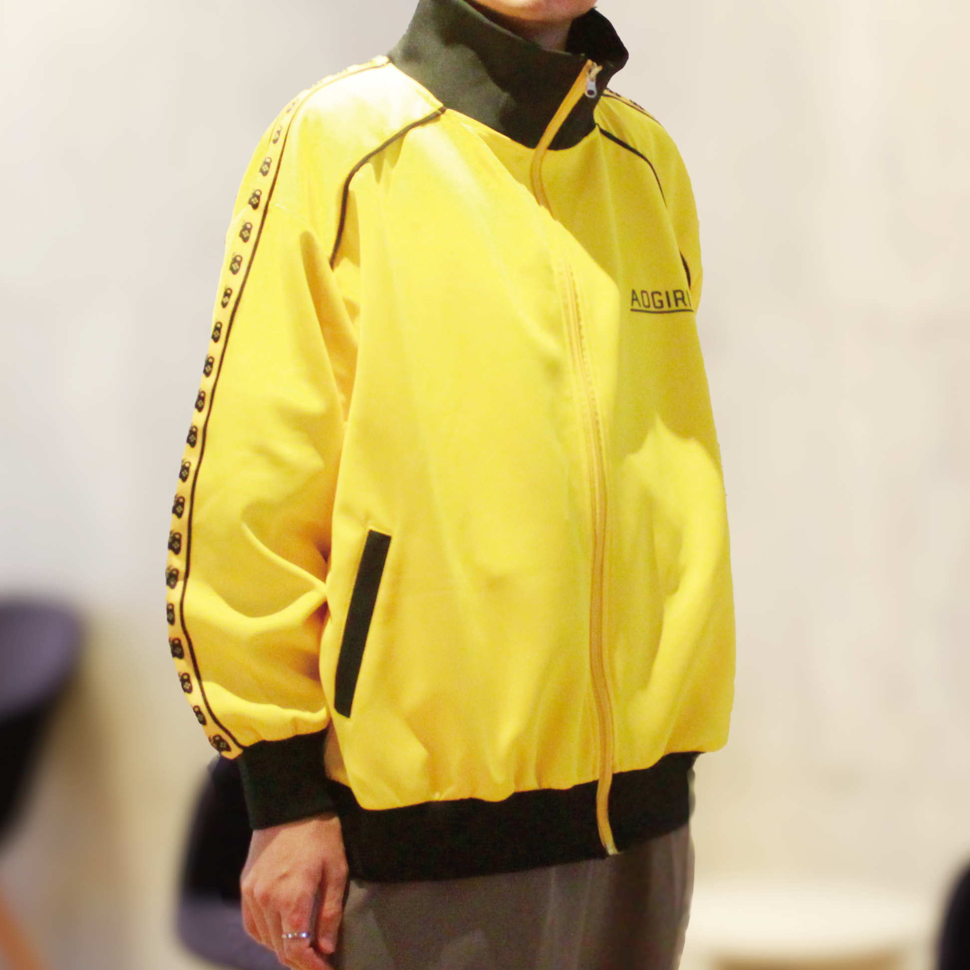 あおぎり高校 公式ジャージ うる虎がーる – viviON BLUE