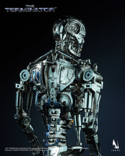 INART Terminator T-800 Endoskeleton 1/6 scale collectibleFigure