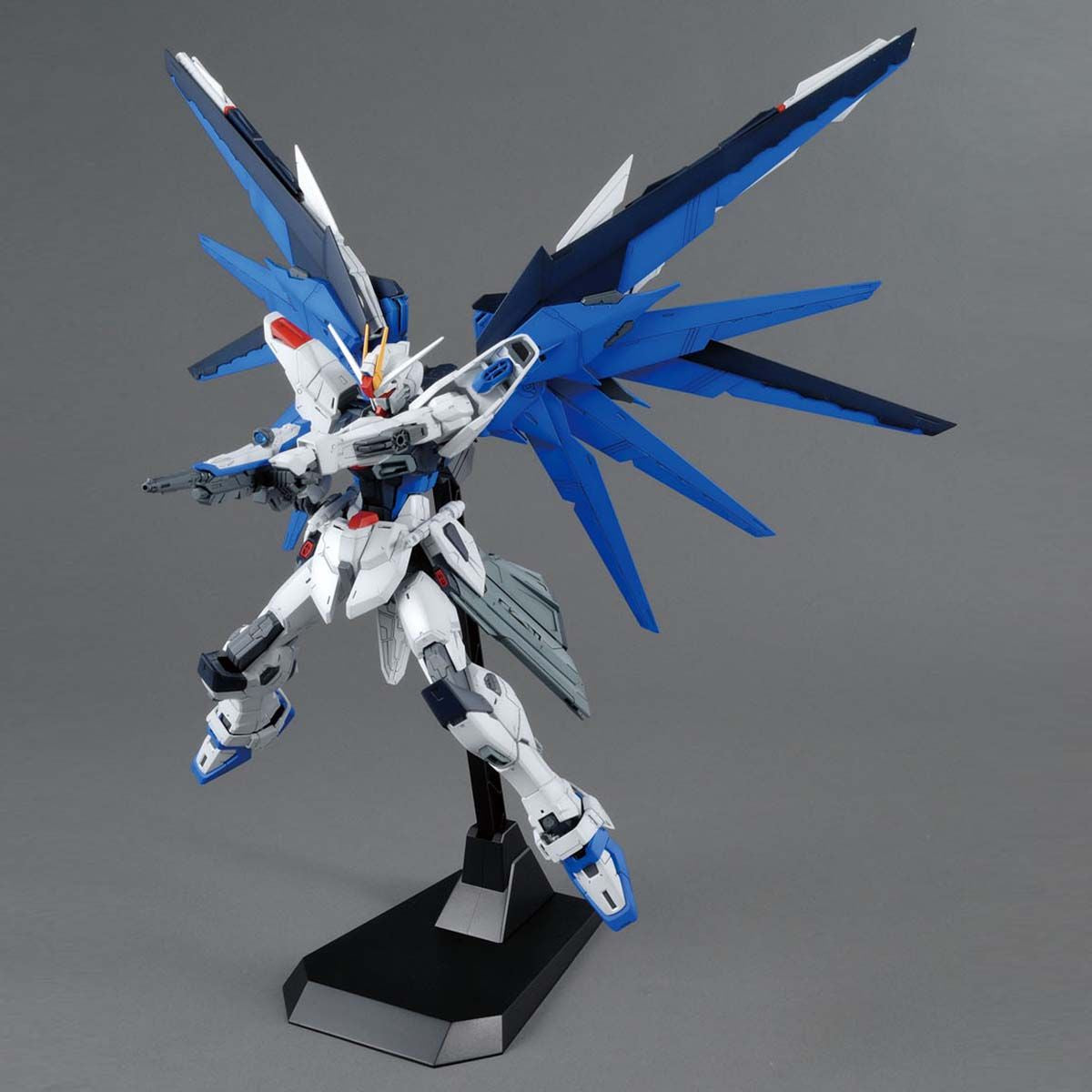 MG 機動戦士ガンダムSEED フリーダムガンダム Ver. 2.0 1/100 – viviON BLUE