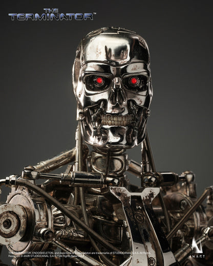 INART Terminator T-800 Endoskeleton 1/6 scale collectibleFigure