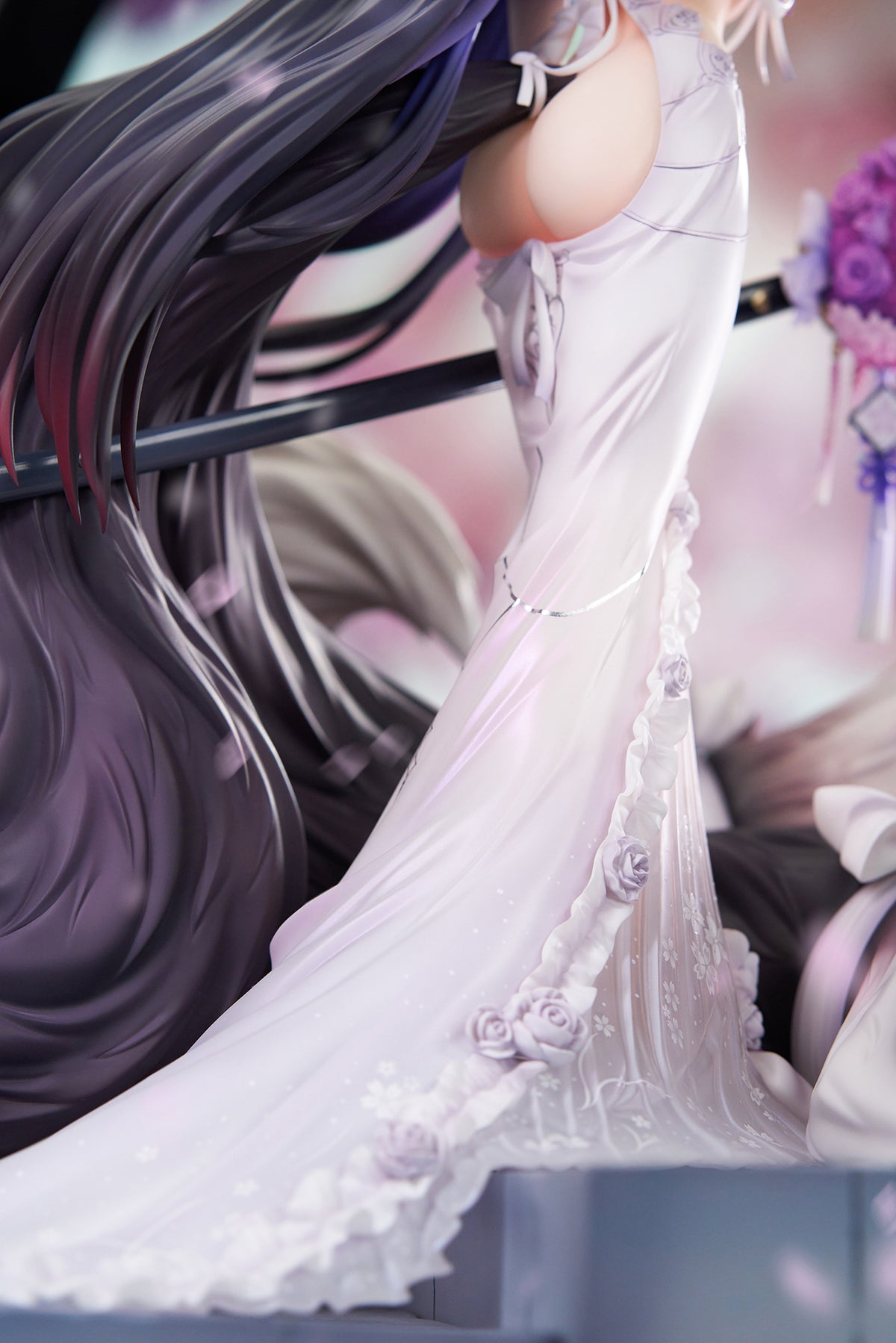 アズールレーン 武蔵 純潔清浄のウィステリア Ver. LEDアクリル展示ケース付きスペシャル版