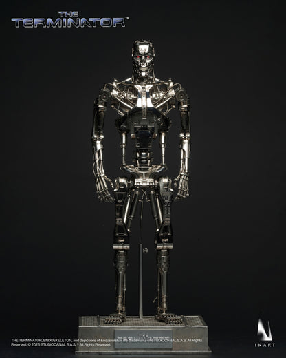 INART Terminator T-800 Endoskeleton 1/6 scale collectibleFigure