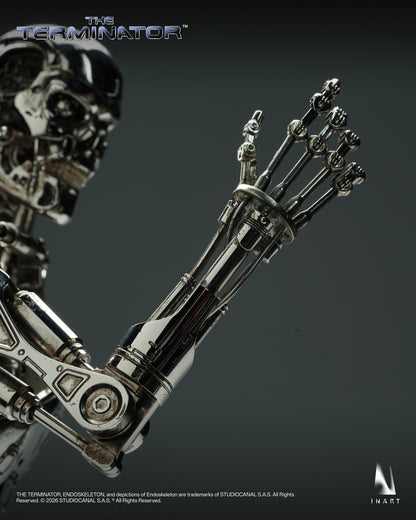 INART Terminator T-800 Endoskeleton 1/6 scale collectibleFigure