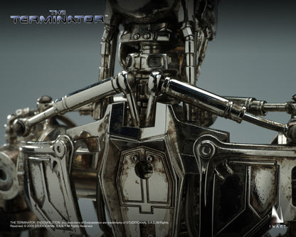 INART Terminator T-800 Endoskeleton 1/6 scale collectibleFigure