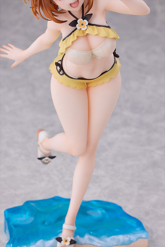 Liza's Atelier -The Queen of Ever-darkness and the Secret Hideout- Liza Lynn Staudt Swimsuit Ver.