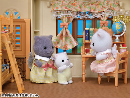 带有红色屋顶和电梯的西尔凡尼亚房屋 Ha-49。