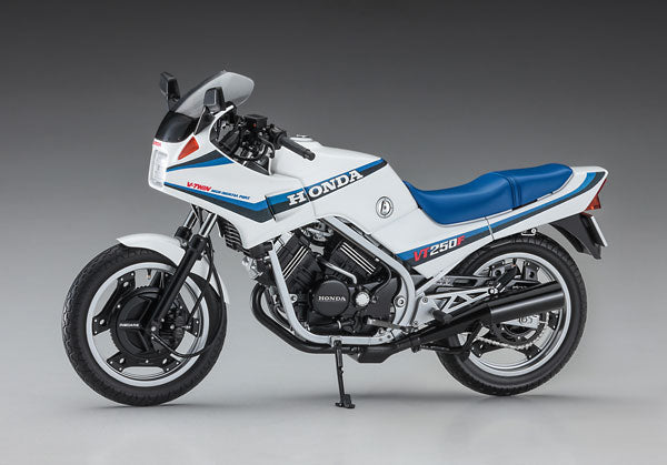 ハセガワ ホンダ VT250F (MC08) (1984) – viviON BLUE