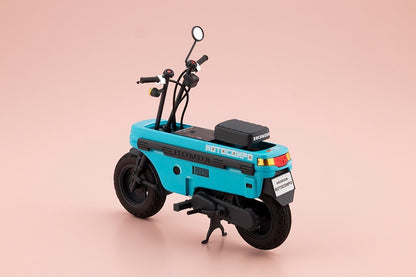 Honda AB12 Motocompo와 함께 Buster Doll Night Alice