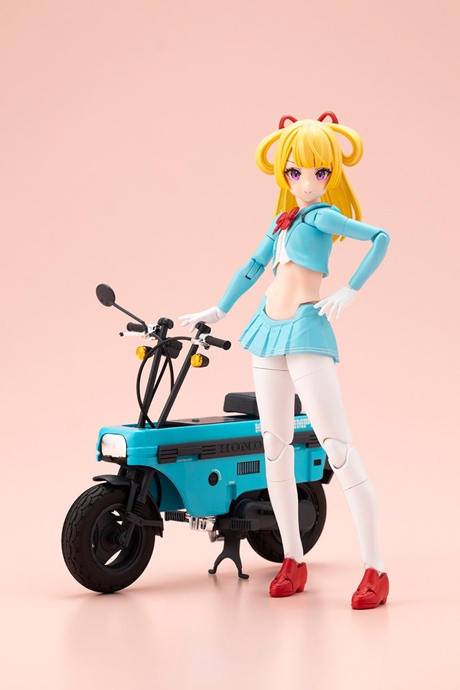 Honda AB12 Motocompo와 함께 Buster Doll Night Alice
