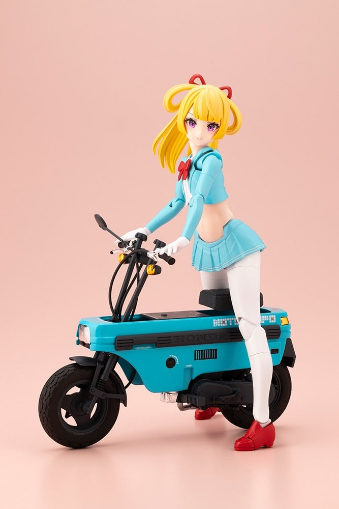 Honda AB12 Motocompo와 함께 Buster Doll Night Alice