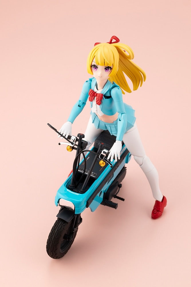 Honda AB12 Motocompo와 함께 Buster Doll Night Alice