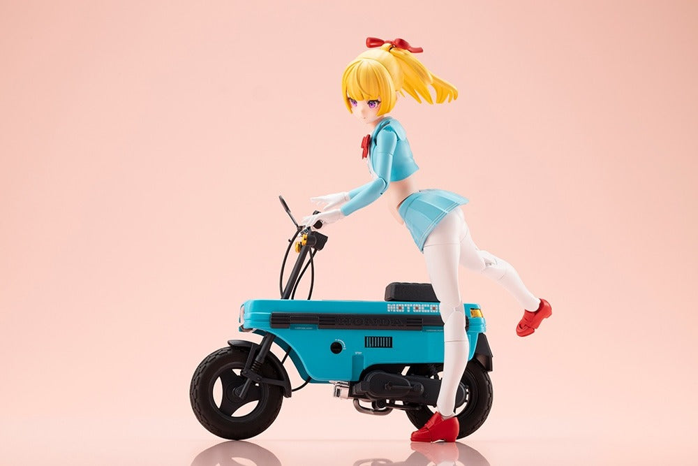 Honda AB12 Motocompo와 함께 Buster Doll Night Alice