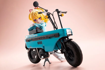 Honda AB12 Motocompo와 함께 Buster Doll Night Alice