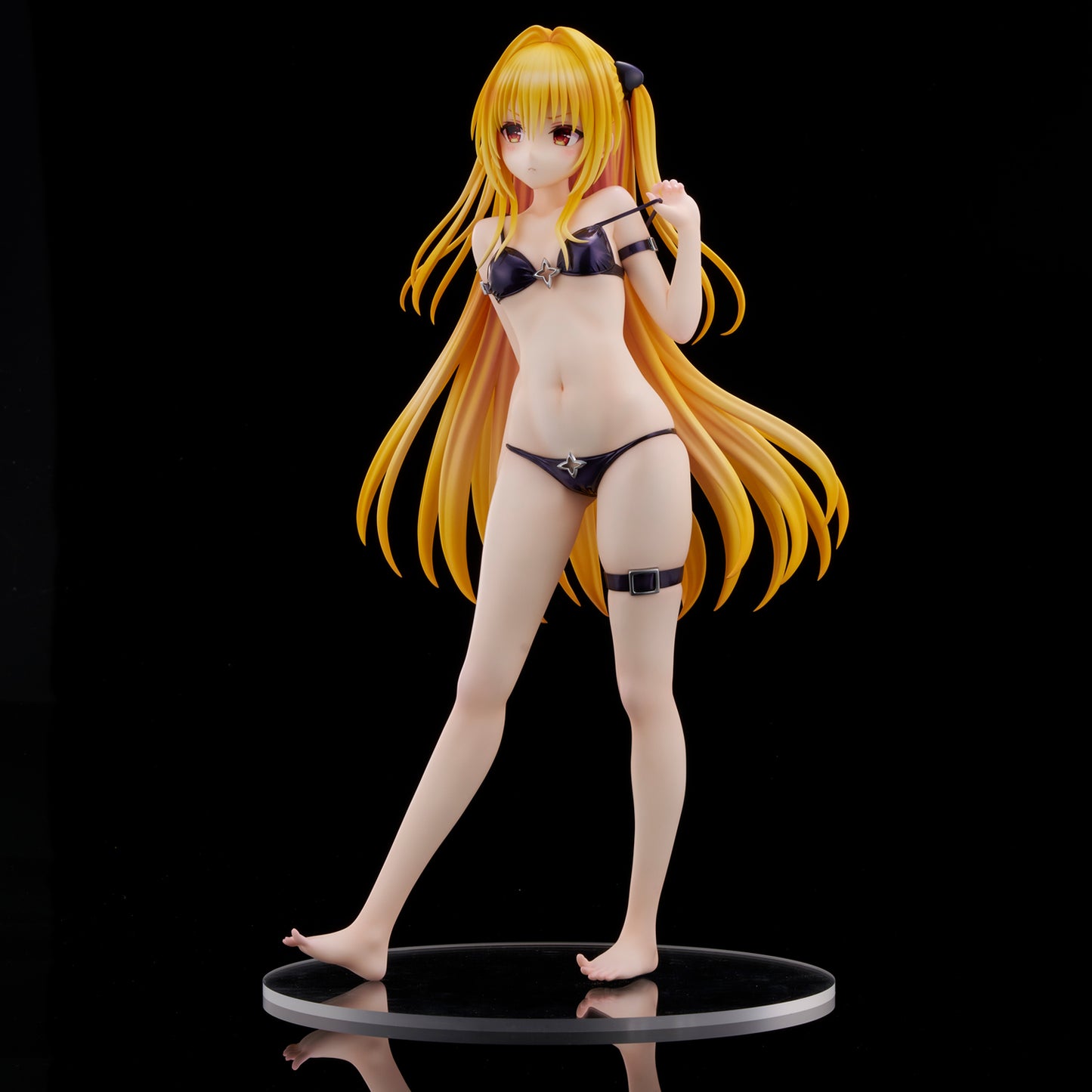 To Love Ru-Trouble-Darkness Swimsuit Series "Golden Darkness" 1/4