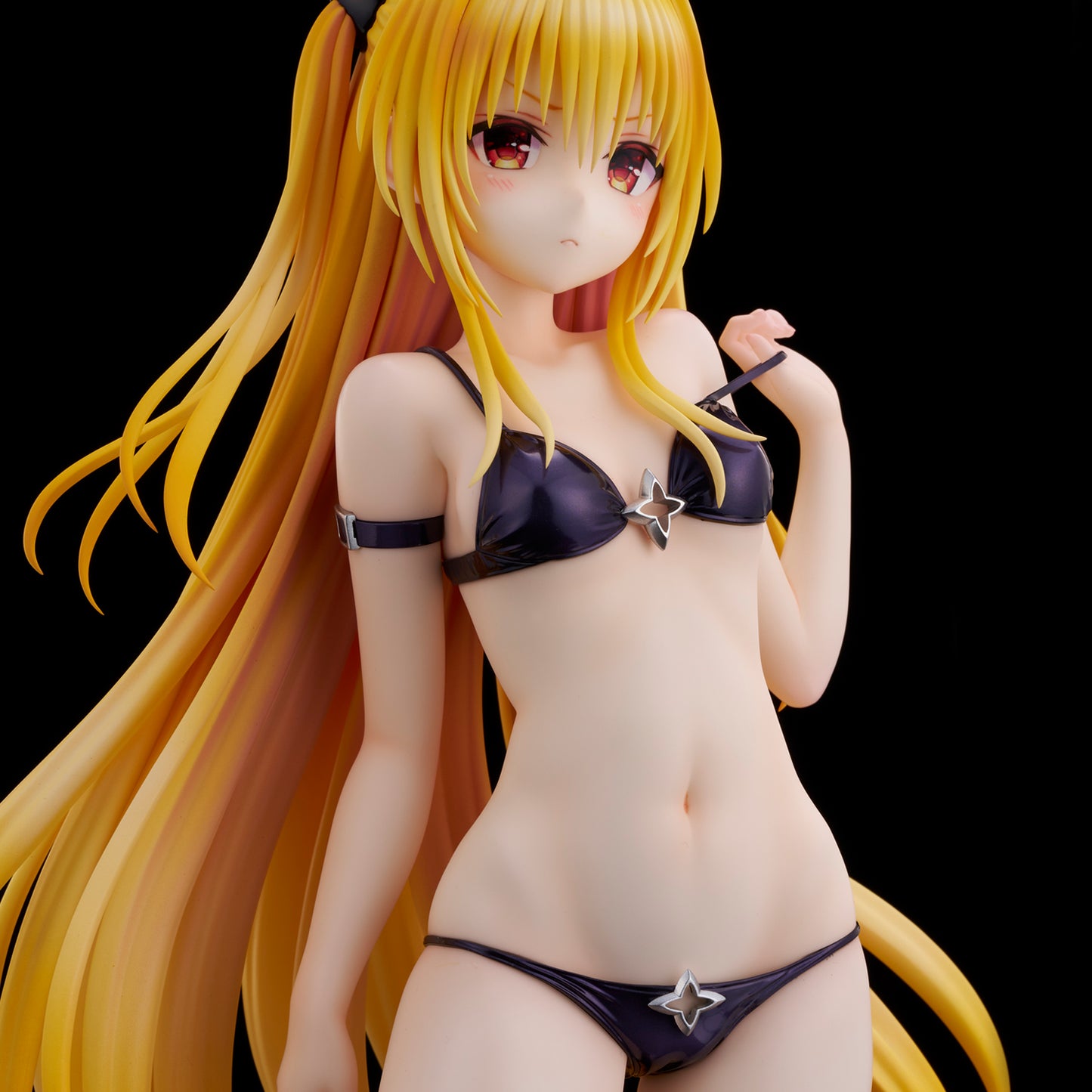 To Love Ru-Trouble-Darkness Swimsuit Series "Golden Darkness" 1/4